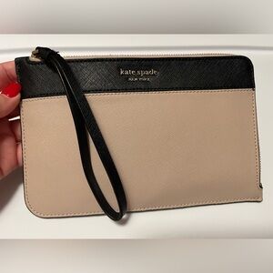 Kate Spade wristlet wallet